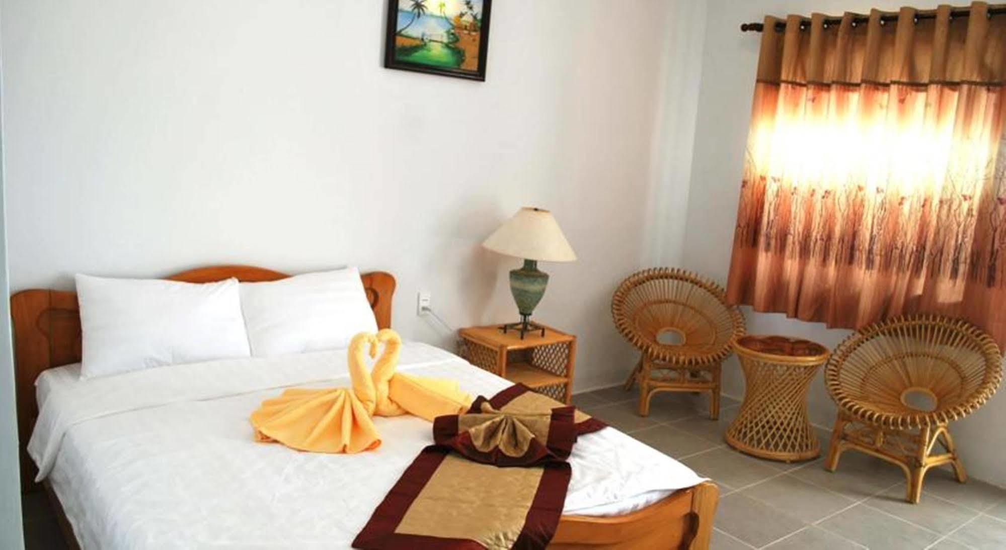Phi Yen Hotel Chi Khu Co Ong Экстерьер фото